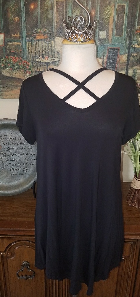 Criss Cross Black